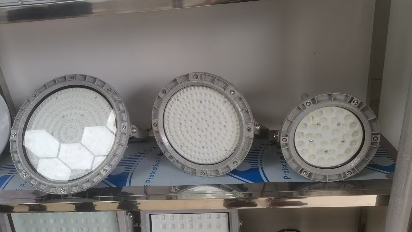LED UFO Explosion - Proof Light